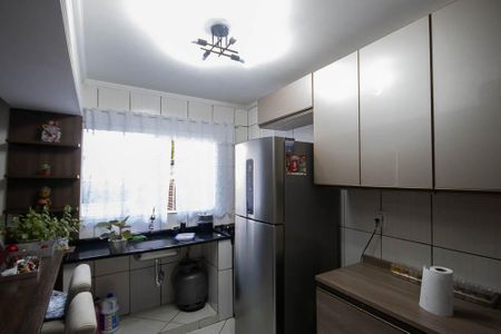 Casa à venda com 256m², 2 quartos e 4 vagasCozinha 