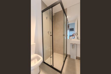 Banheiro de kitnet/studio para alugar com 1 quarto, 24m² em Bela Vista, São Paulo