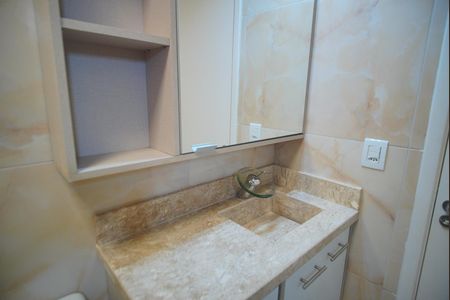 Apartamento à venda com 130m², 3 quartos e 1 vagaBanheiro da Suíte