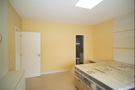 Apartamento à venda com 130m², 3 quartos e 1 vagaSuíte