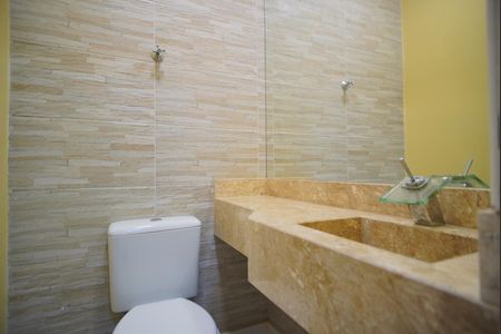 Lavabo de apartamento à venda com 3 quartos, 130m² em Navegantes, Porto Alegre