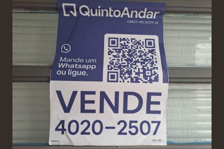 Apartamento à venda com 130m², 3 quartos e 1 vagaAdesivo na Porta