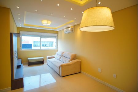 Sala de apartamento à venda com 3 quartos, 130m² em Navegantes, Porto Alegre