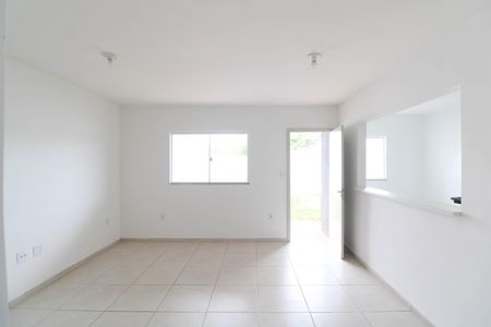 Sala de casa para alugar com 2 quartos, 122m² em Guaratiba, Rio de Janeiro