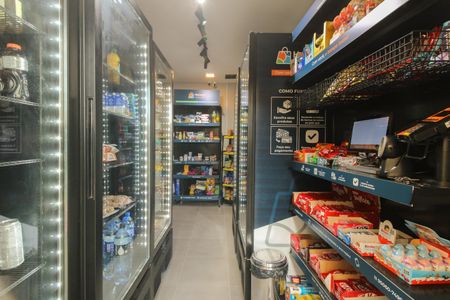 Apartamento para alugar com 27m², 1 quarto e sem vaga Apartamento para alugar com 27m², 1 quarto e sem vagaÁrea Comum - Mercado