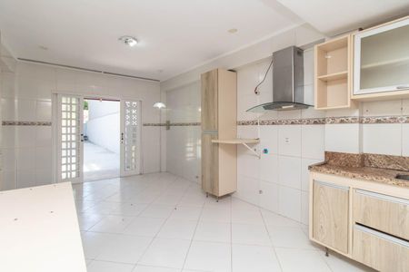 Casa à venda com 341m², 3 quartos e 8 vagasCozinha