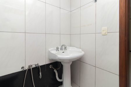 Casa à venda com 341m², 3 quartos e 8 vagasBanheiro 3