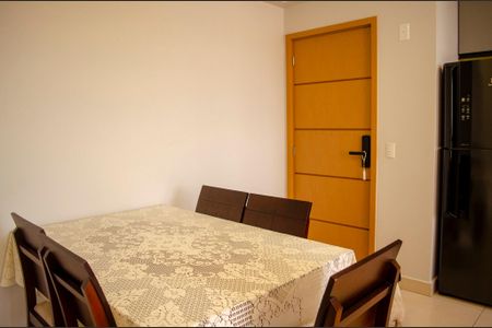 Sala de apartamento para alugar com 2 quartos, 59m² em Rodoviário, Goiânia