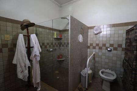 Casa para alugar com 560m², 7 quartos e 8 vagasBanheiro da Suíte 2