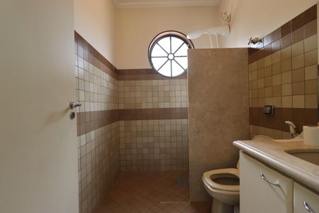 Casa para alugar com 560m², 7 quartos e 8 vagasBanheiro da Suíte 4