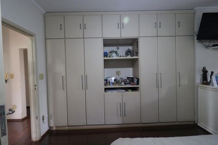 Casa para alugar com 560m², 7 quartos e 8 vagasSuíte 1