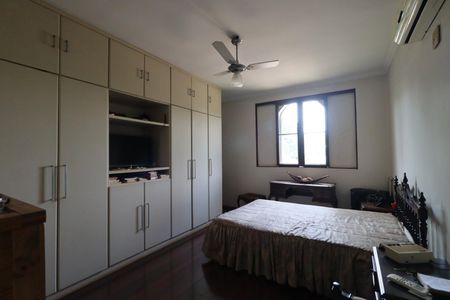 Casa para alugar com 560m², 7 quartos e 8 vagasSuíte 2