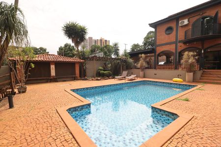 Casa para alugar com 560m², 7 quartos e 8 vagasÁrea comum - Piscina