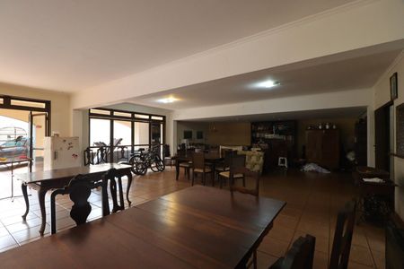 Casa para alugar com 560m², 7 quartos e 8 vagasÁrea comum