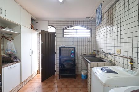 Casa para alugar com 560m², 7 quartos e 8 vagasÁrea de serviço 2