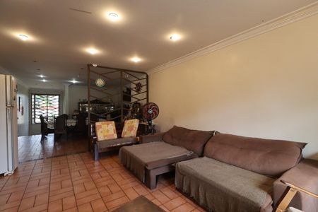 Casa para alugar com 560m², 7 quartos e 8 vagasSala