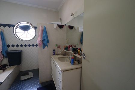 Casa para alugar com 560m², 7 quartos e 8 vagasBanheiro da Suíte 3