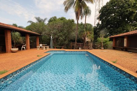 Casa para alugar com 560m², 7 quartos e 8 vagasÁrea comum - Piscina