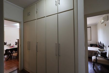 Casa para alugar com 560m², 7 quartos e 8 vagasCloset da Suíte 1