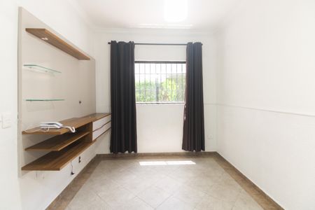 Sala  de casa de condomínio à venda com 2 quartos, 64m² em Chácara Seis de Outubro, São Paulo