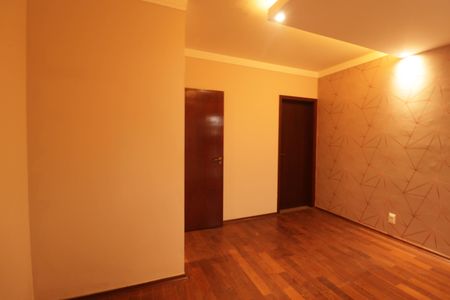 Casa para alugar com 500m², 3 quartos e 3 vagasSuíte