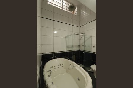 Casa para alugar com 500m², 3 quartos e 3 vagasBanheiro da Suíte