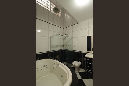 Casa para alugar com 500m², 3 quartos e 3 vagasBanheiro da Suíte