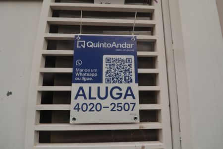 Casa para alugar com 500m², 3 quartos e 3 vagasFachada