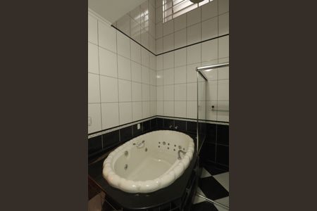 Casa para alugar com 500m², 3 quartos e 3 vagasBanheiro da Suíte