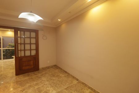 Casa para alugar com 500m², 3 quartos e 3 vagasSala