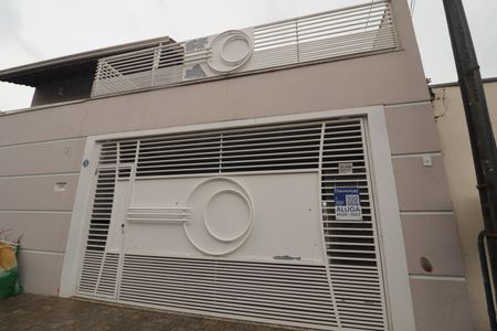 Casa para alugar com 500m², 3 quartos e 3 vagasFachada