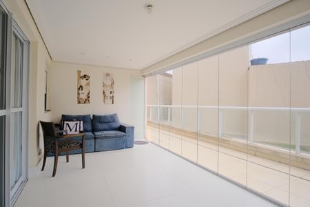 Apartamento para alugar com 153m², 3 quartos e 2 vagasVaranda