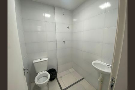 Banheiro de apartamento para alugar com 2 quartos, 53m² em Tanquinho, Ferraz de Vasconcelos