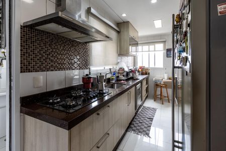 Apartamento à venda com 118m², 3 quartos e 3 vagasCozinha