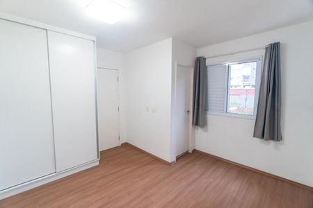 Suíte de apartamento para alugar com 2 quartos, 58m² em Jardim Prudência, São Paulo