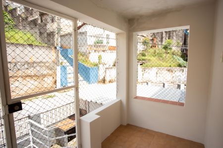 Varanda  de casa para alugar com 2 quartos, 100m² em Vila Guaca, São Paulo