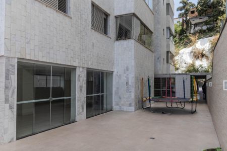 Apartamento para alugar com 120m², 3 quartos e 2 vagasÁrea comum - Playground