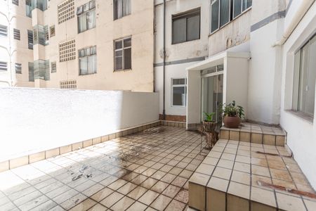 Área Privativa na Sala de apartamento para alugar com 5 quartos, 150m² em Centro, Belo Horizonte