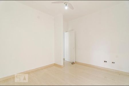 Casa à venda com 200m², 5 quartos e 3 vagasQuarto casa 2