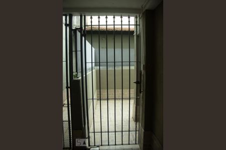 Casa à venda com 200m², 5 quartos e 3 vagasEntrada casa 3