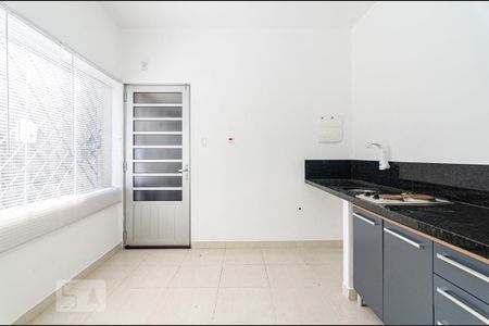 Casa à venda com 200m², 5 quartos e 3 vagasSala/Cozinha casa 2
