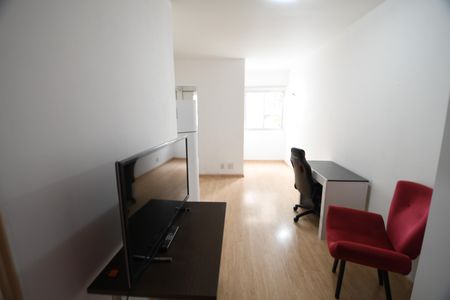 Sala de apartamento para alugar com 1 quarto, 54m² em Cambuí, Campinas