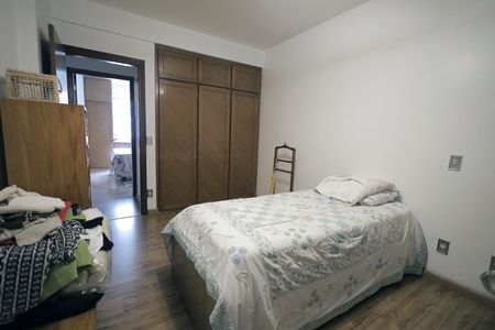 Apartamento à venda com 180m², 3 quartos e 2 vagasQuarto 2