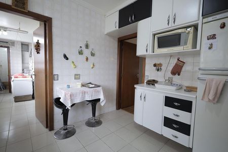 Apartamento à venda com 180m², 3 quartos e 2 vagasCozinha