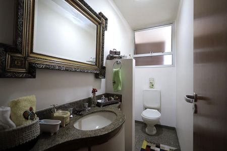 Apartamento à venda com 180m², 3 quartos e 2 vagasBanheiro 1