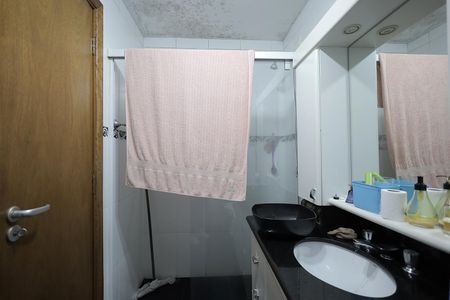 Apartamento à venda com 180m², 3 quartos e 2 vagasBanheiro Suíte