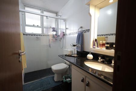 Apartamento à venda com 180m², 3 quartos e 2 vagasBanheiro 2