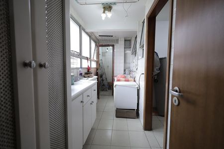 Apartamento à venda com 180m², 3 quartos e 2 vagasÁrea de Serviço