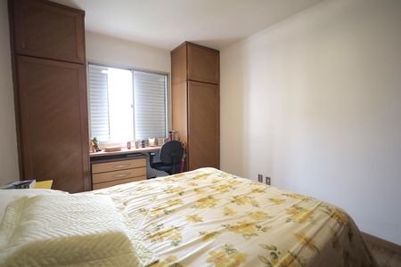 Apartamento à venda com 180m², 3 quartos e 2 vagasQuarto 1