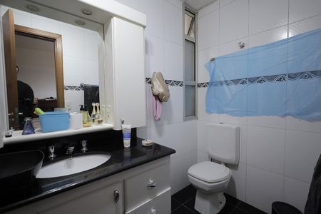 Apartamento à venda com 180m², 3 quartos e 2 vagasBanheiro Suíte